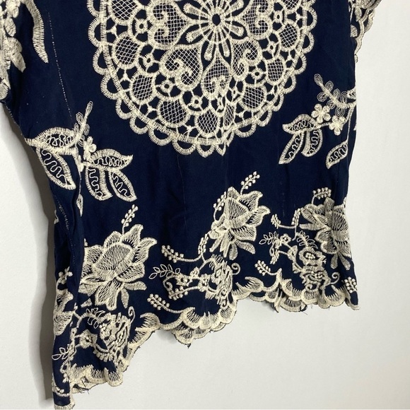 Solitaire Size Medium Embroidered Navy Scalloped Blouse Boho - Picture 4 of 8